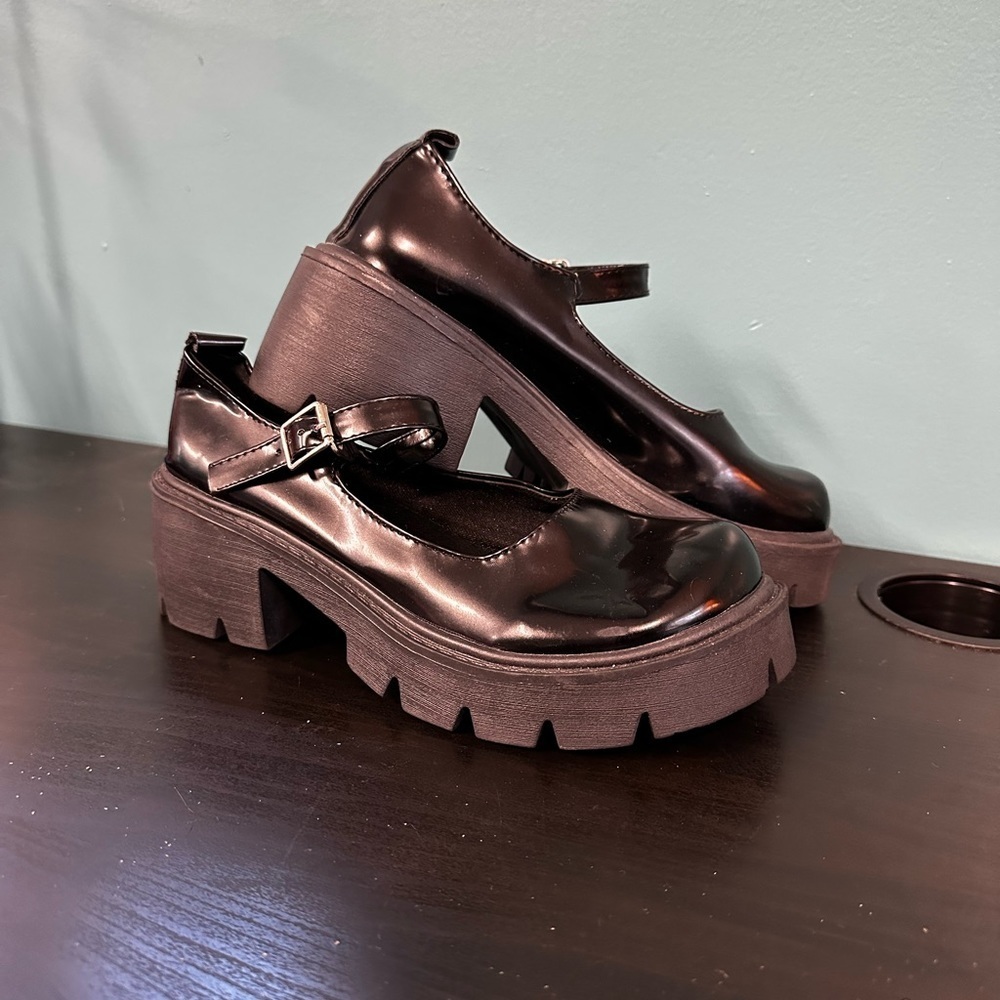 Lug Sole Mary Janes - 38/7